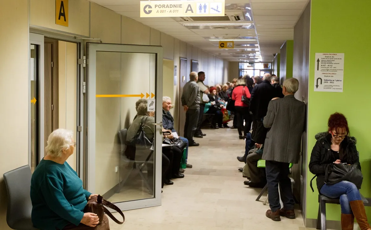 kolejka, NFZ, pacjenci, lekarz