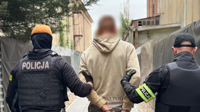 Stanął w obronie obcokrajowców i został pobity w tramwaju. Policja zatrzymała napastników z Poznania