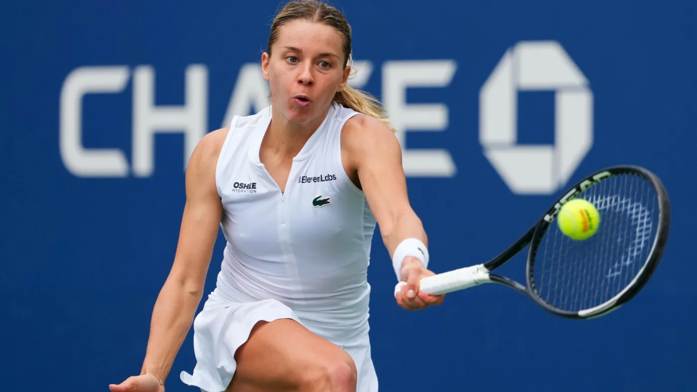 Maja Chwalińska w półfinale turnieju w Wuhan. Czeka na Igę Świątek