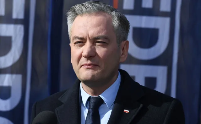 Robert Biedroń: Prezydent udaje harcerza