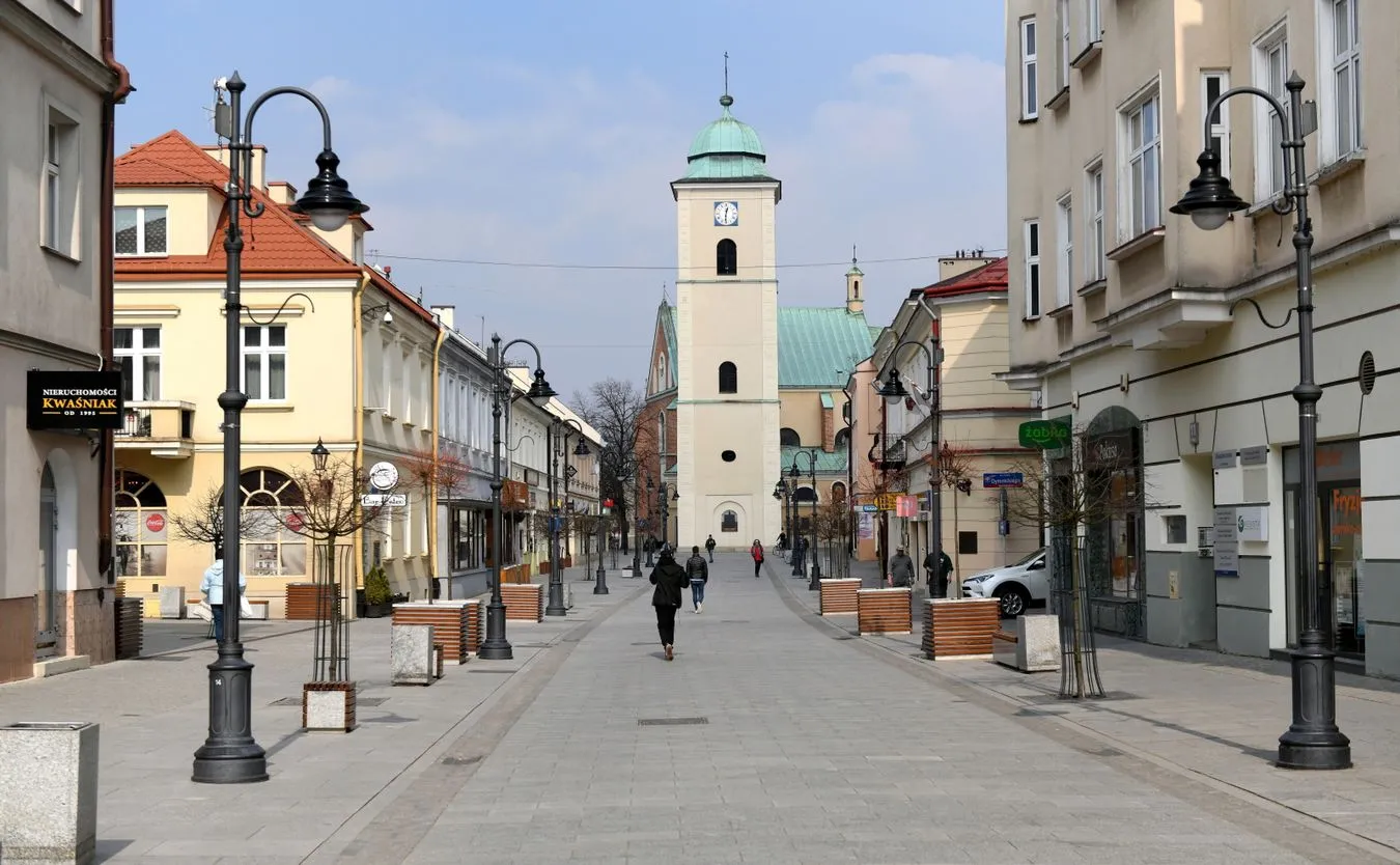 opustoszale-centrum-rzeszowa-12615255.jpg
