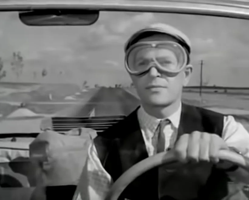 Kadr z filmu "Pan Samochodzik"