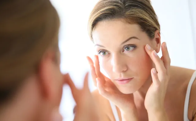 Co robić, by nie mieć kurzych łapek? Są na to pewne sposoby!