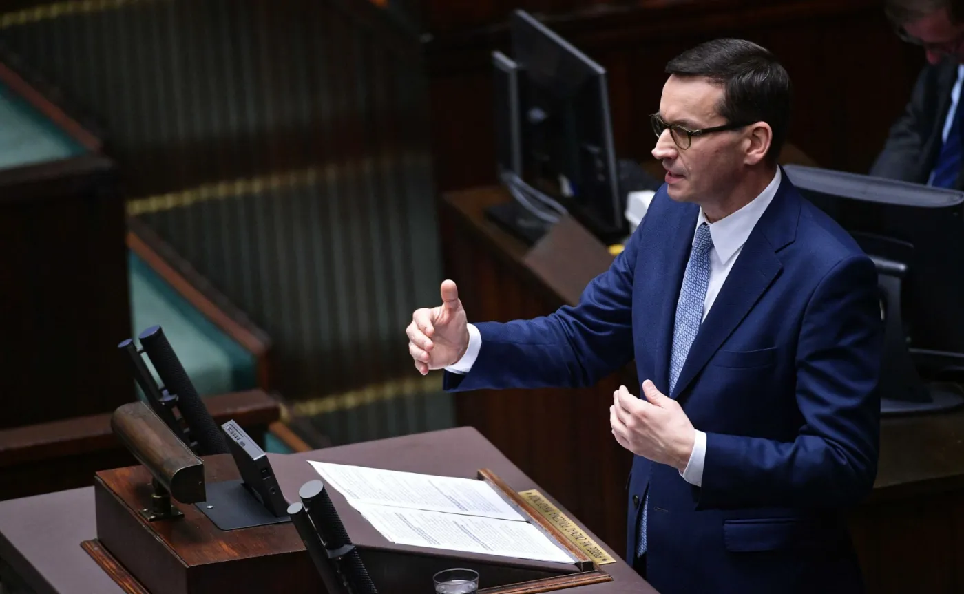 PiS chce postawić opozycję pod ścianą w sprawie PPK. Słowa premiera o zmianie konstytucji wywołały burzę