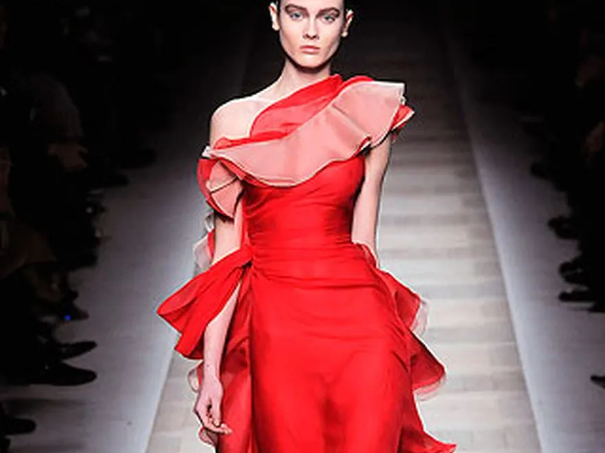 valentino_aw_2010_fashion_show_1498591.jpg
