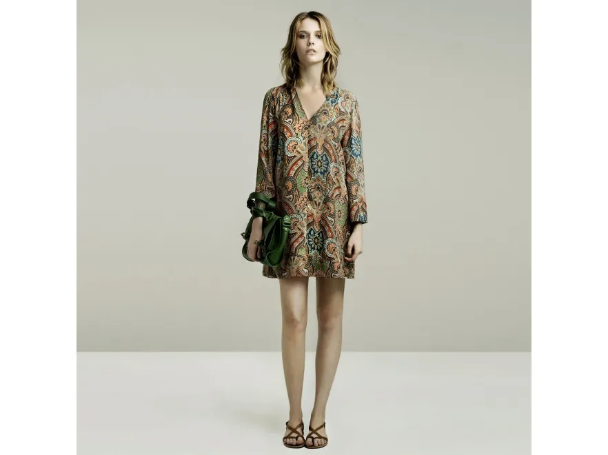 2080990-kolekcja-zara-lato-2011-lookbook.jpg