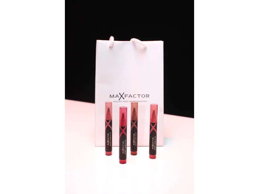 2130189-flamaster-do-ust-lipfinity-lip.jpg