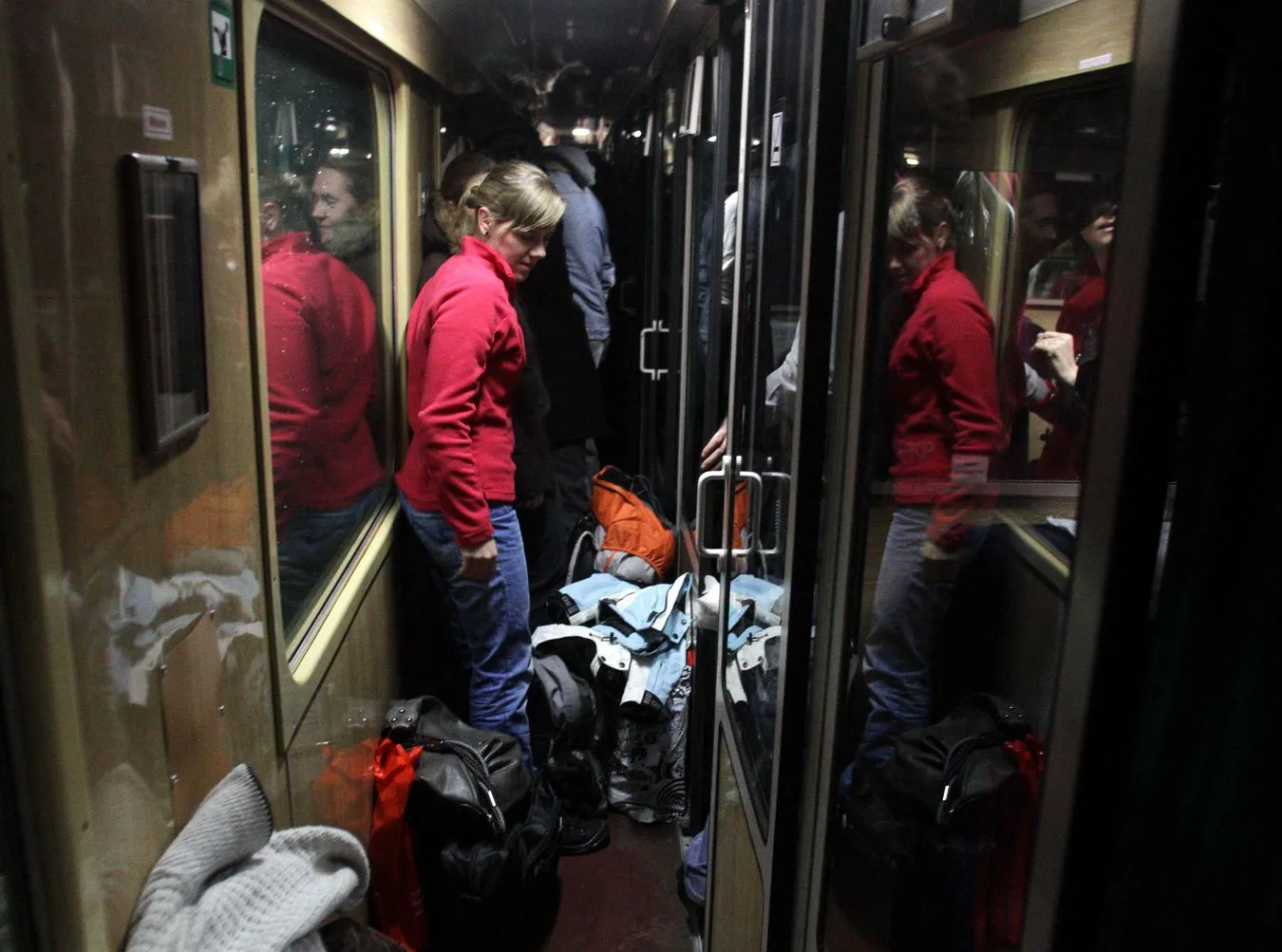 Czemu w pociągach jest tłok? Kontrowersyjna wypowiedź ministra