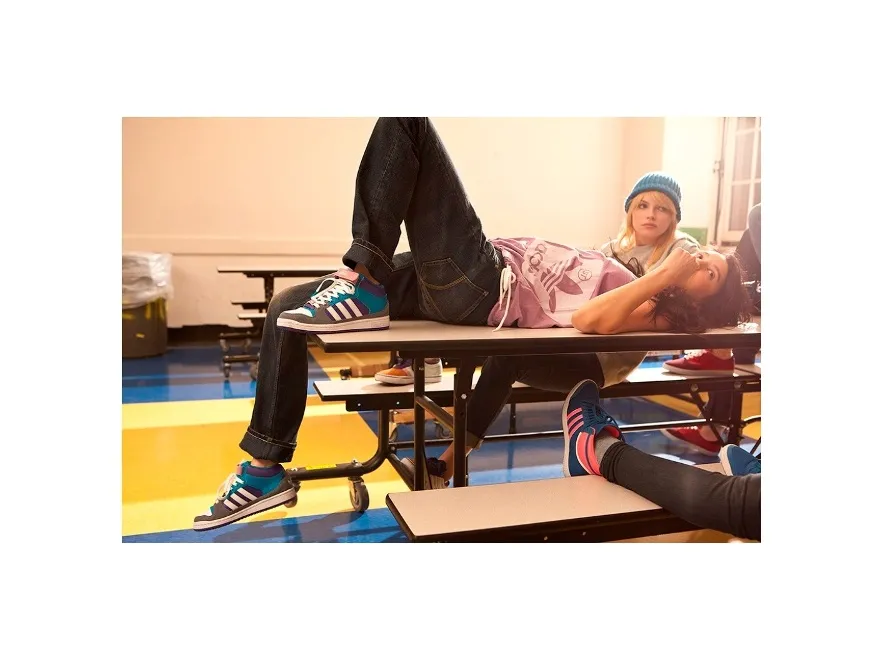 Kratki i groszki: kolekcja adidas Originals dla kobiet na sezon jesień 2011.