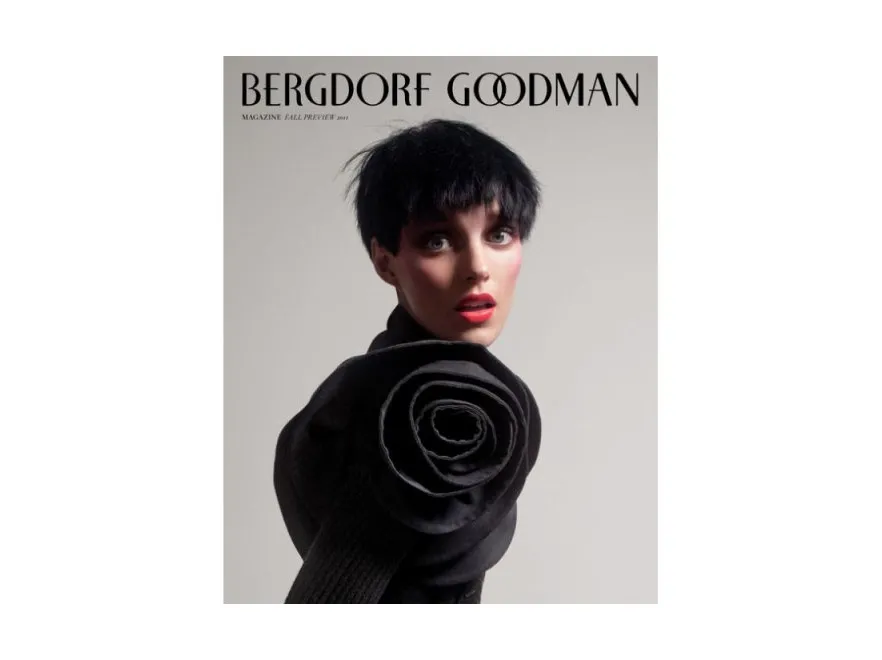 Anja Rubik w kampanii reklamowej domu towarowego Bergdorf Goodman zmieniła się w ciemnowłosą chłopczycę.