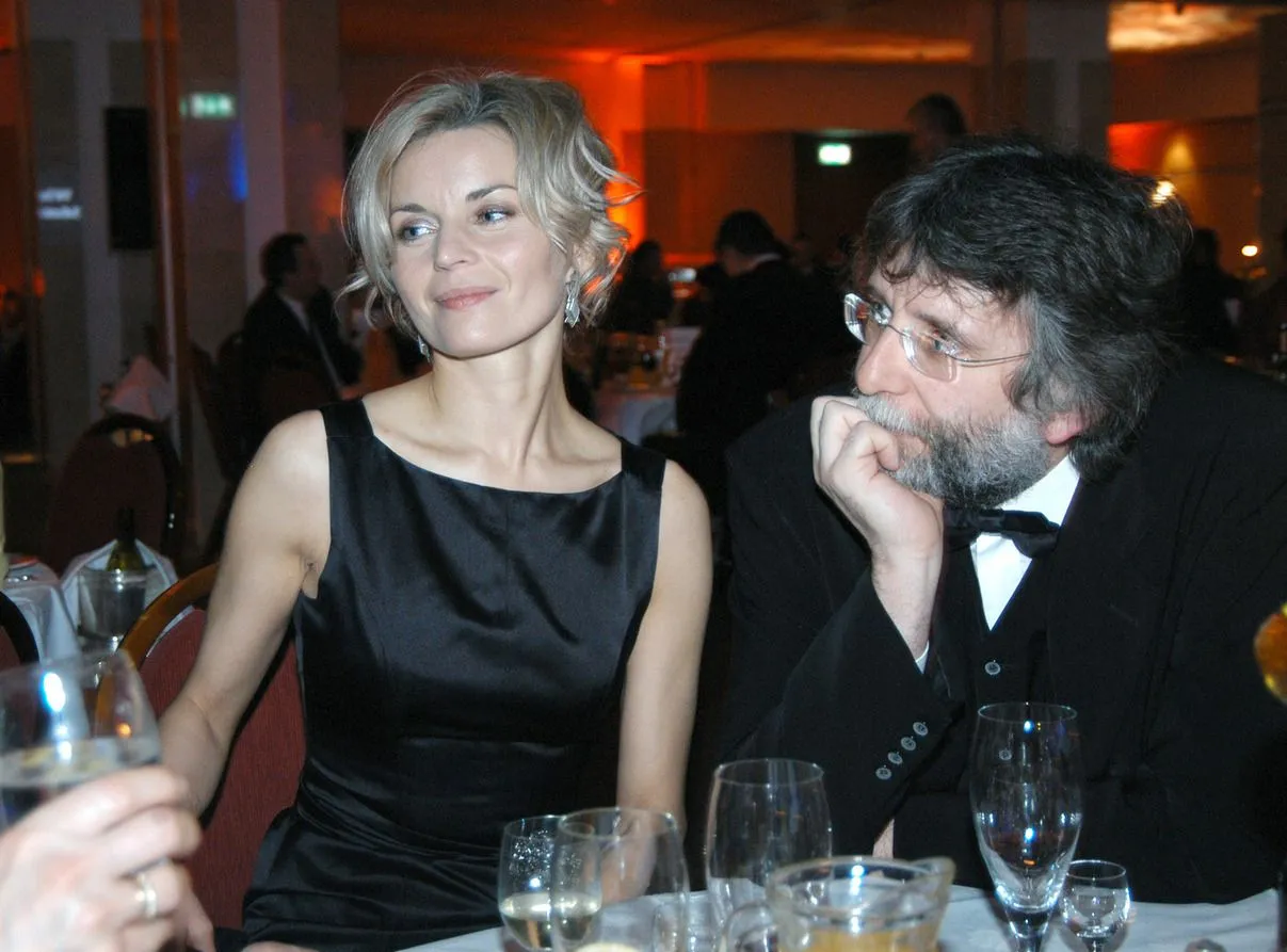 Oto prawdziwy powód rozwodu serialowej gwiazdy i znanego reżysera