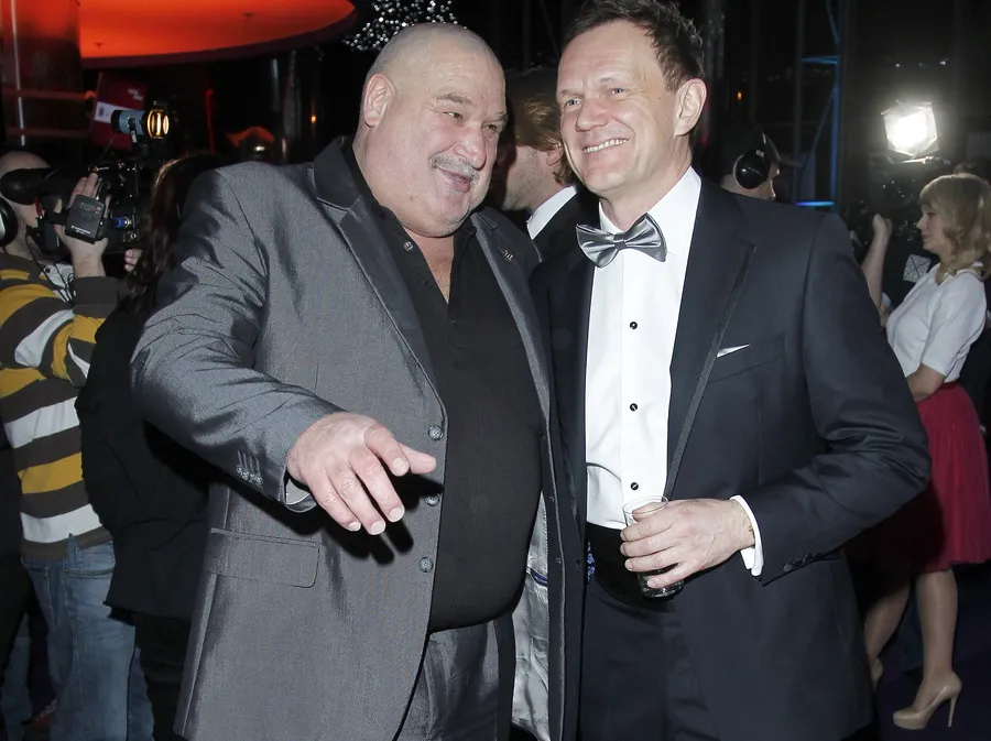 2992380-grzegorz-skrzecz-i-cezary-pazura.jpg