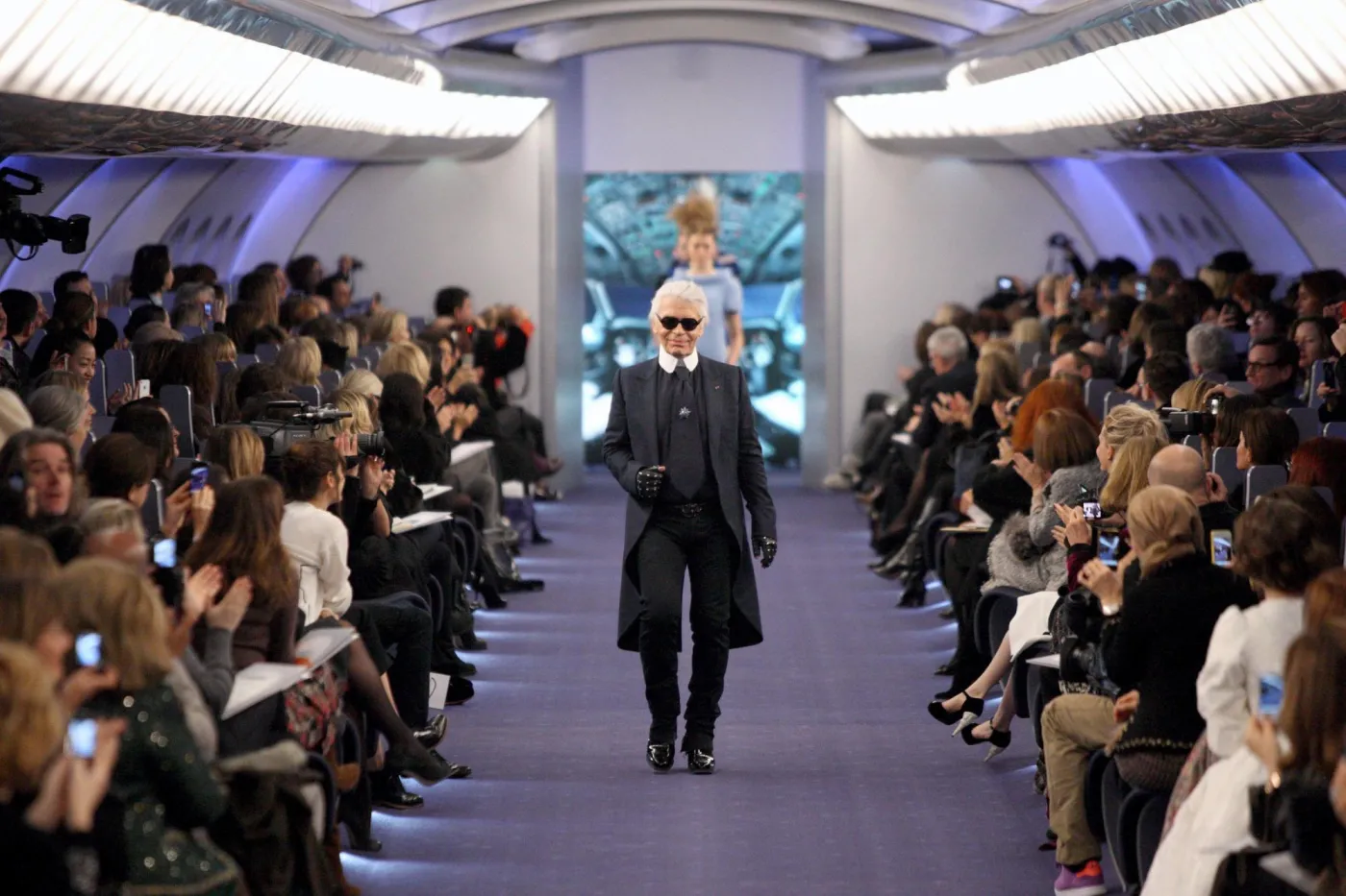 Karl Lagerfeld na Paris Fashion Week.