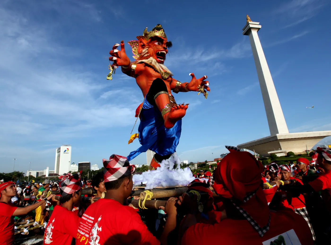 3259587-dzakarta-indonezja-parada-nyepi.jpg
