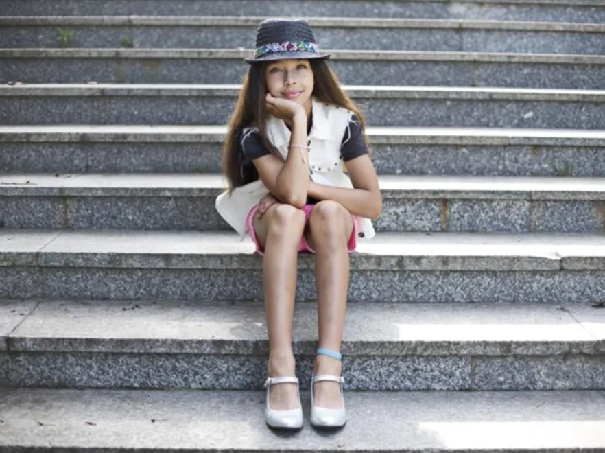 Venessa Mensah w reklamie butów Croolewna