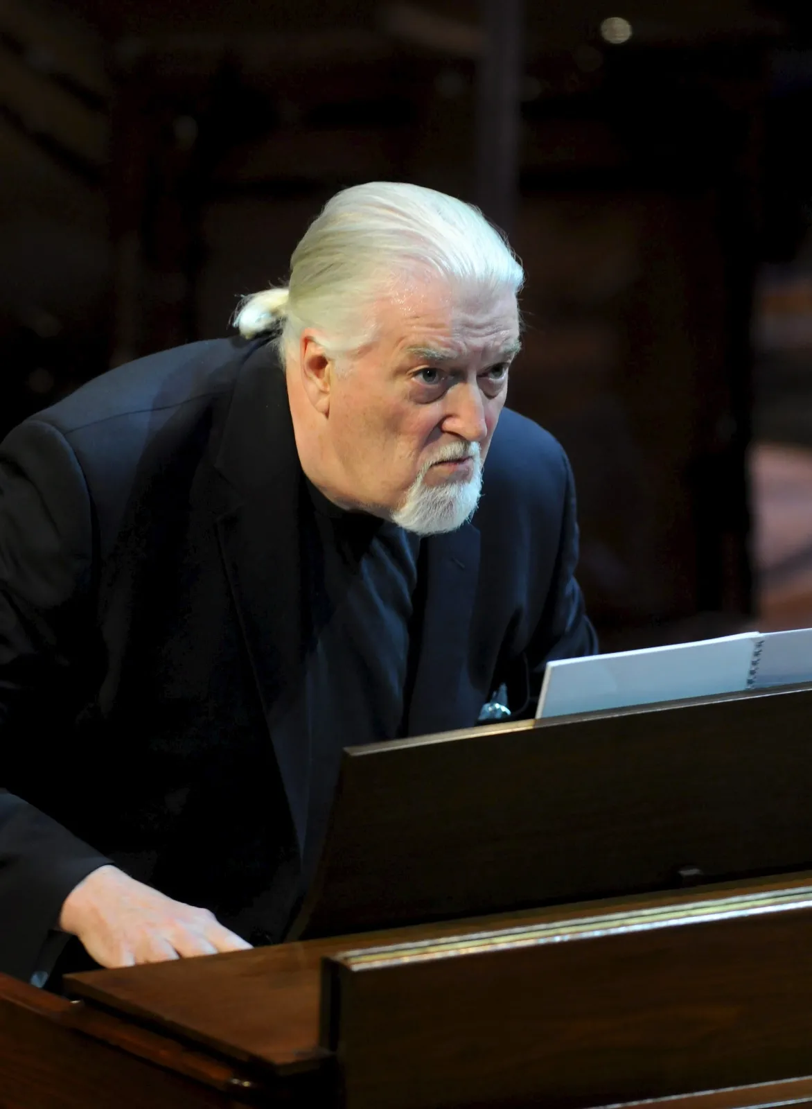 3781653-jon-lord-podczas-koncertu-w-arts.jpg