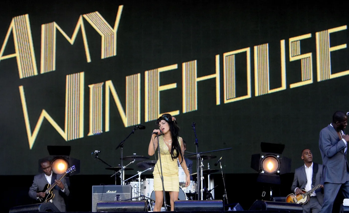 3813013-amy-winehouse-na-festiwalu-rock.jpg