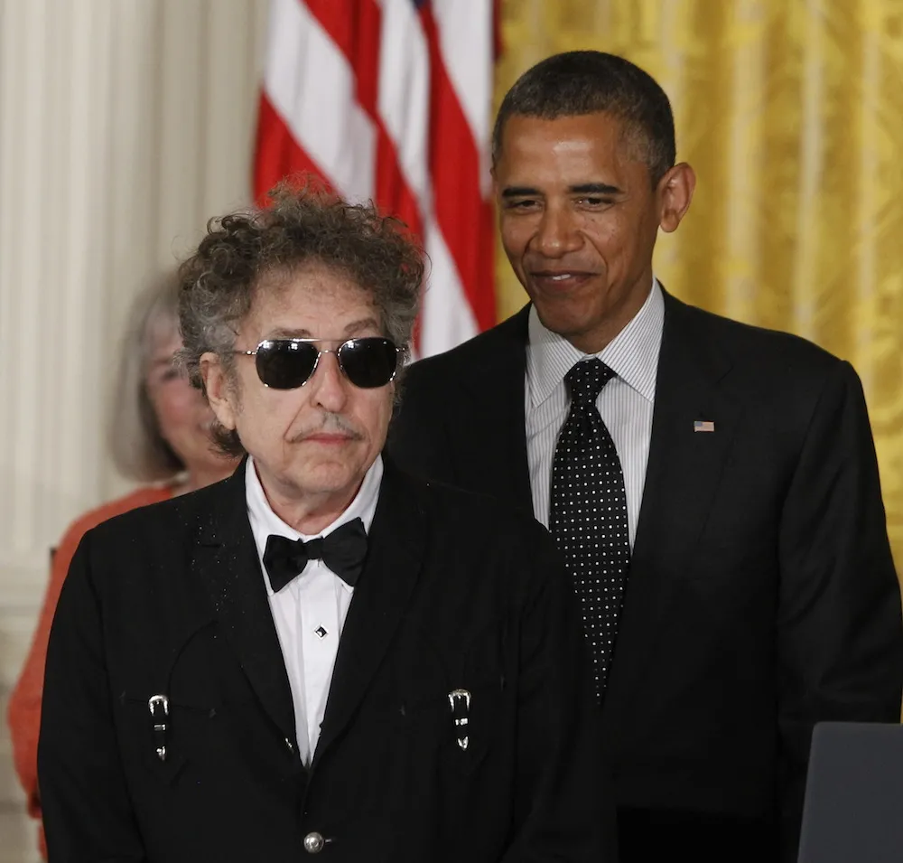 3841598-bob-dylan-uhonorowany-medal-of.jpg