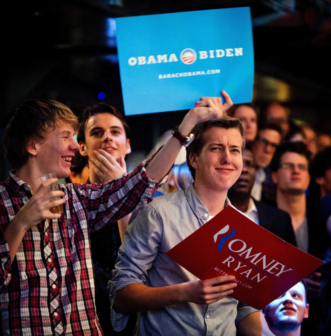 4240801-zwolennicy-baracka-obamy-i-mitta.jpg