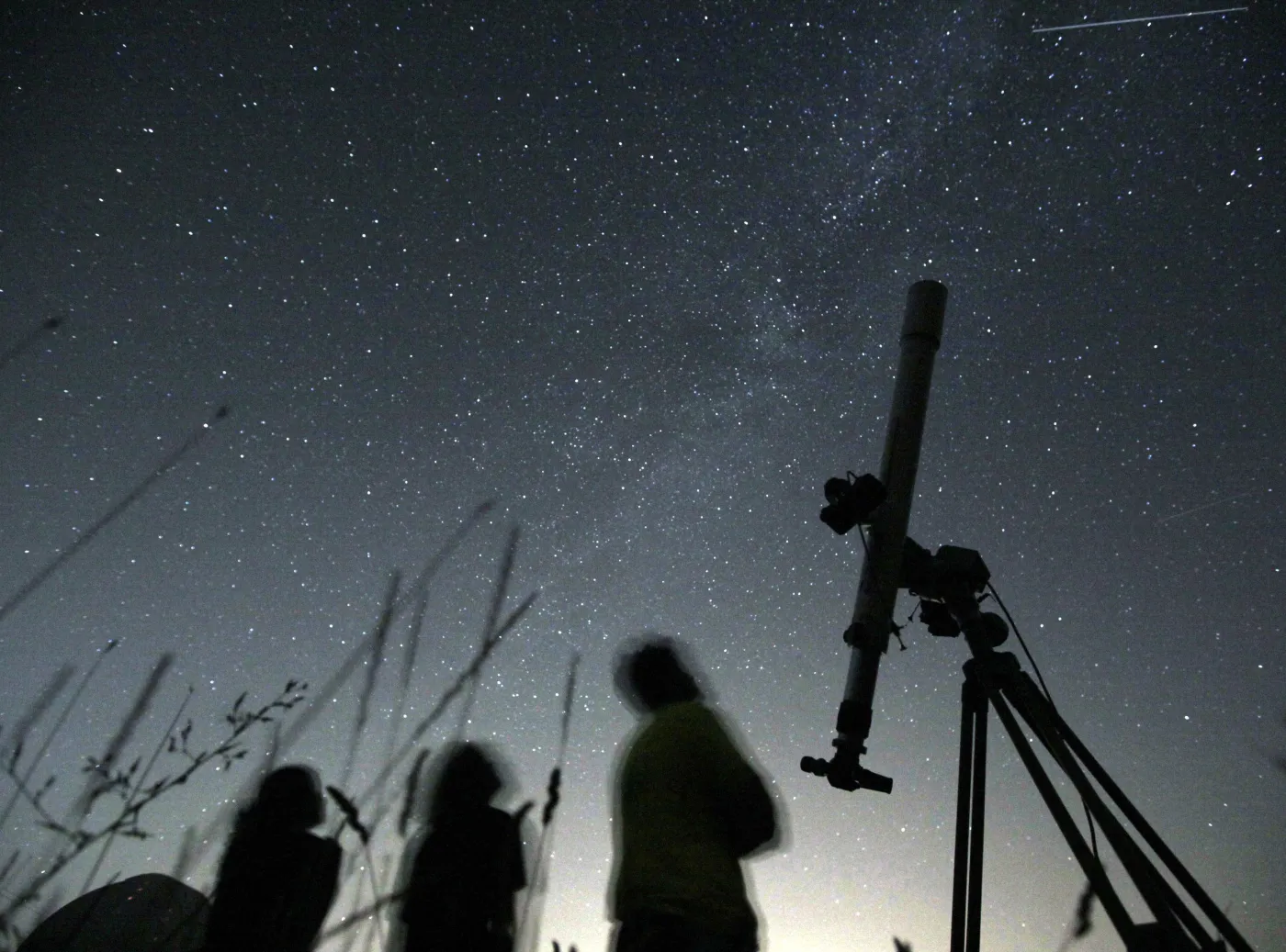 meteor meteory kosmos astronom gwiazdy niebo