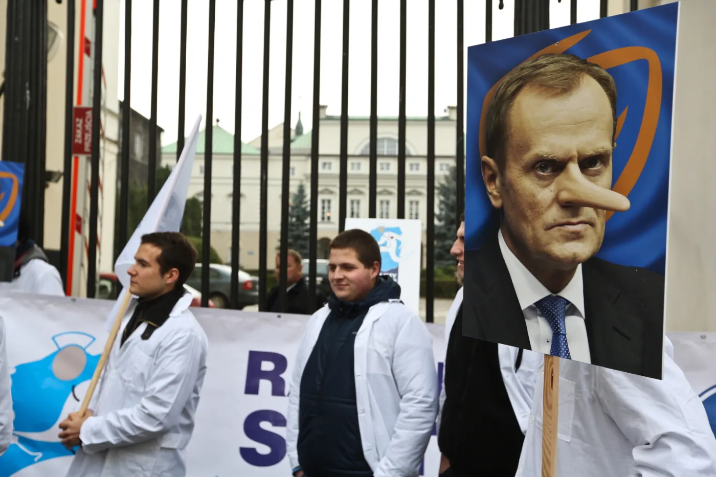 Pikieta Ogólnopolskiego Związku Zawodowego Lekarzy odbyła się przed siedziba Ministerstwa Zdrowia