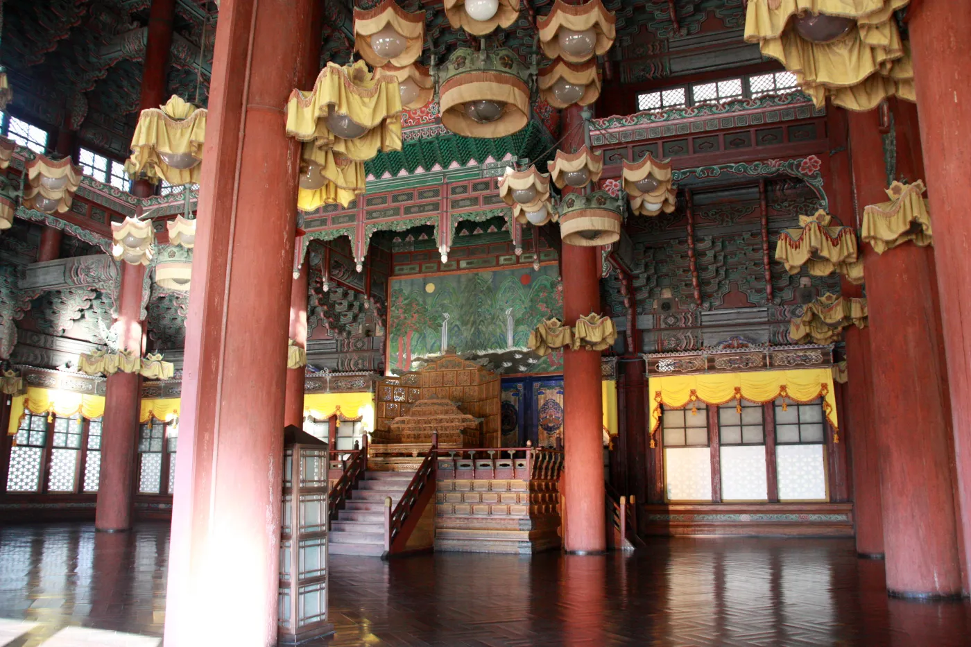 4376260-palac-changdeokgung-seul-korea.jpg