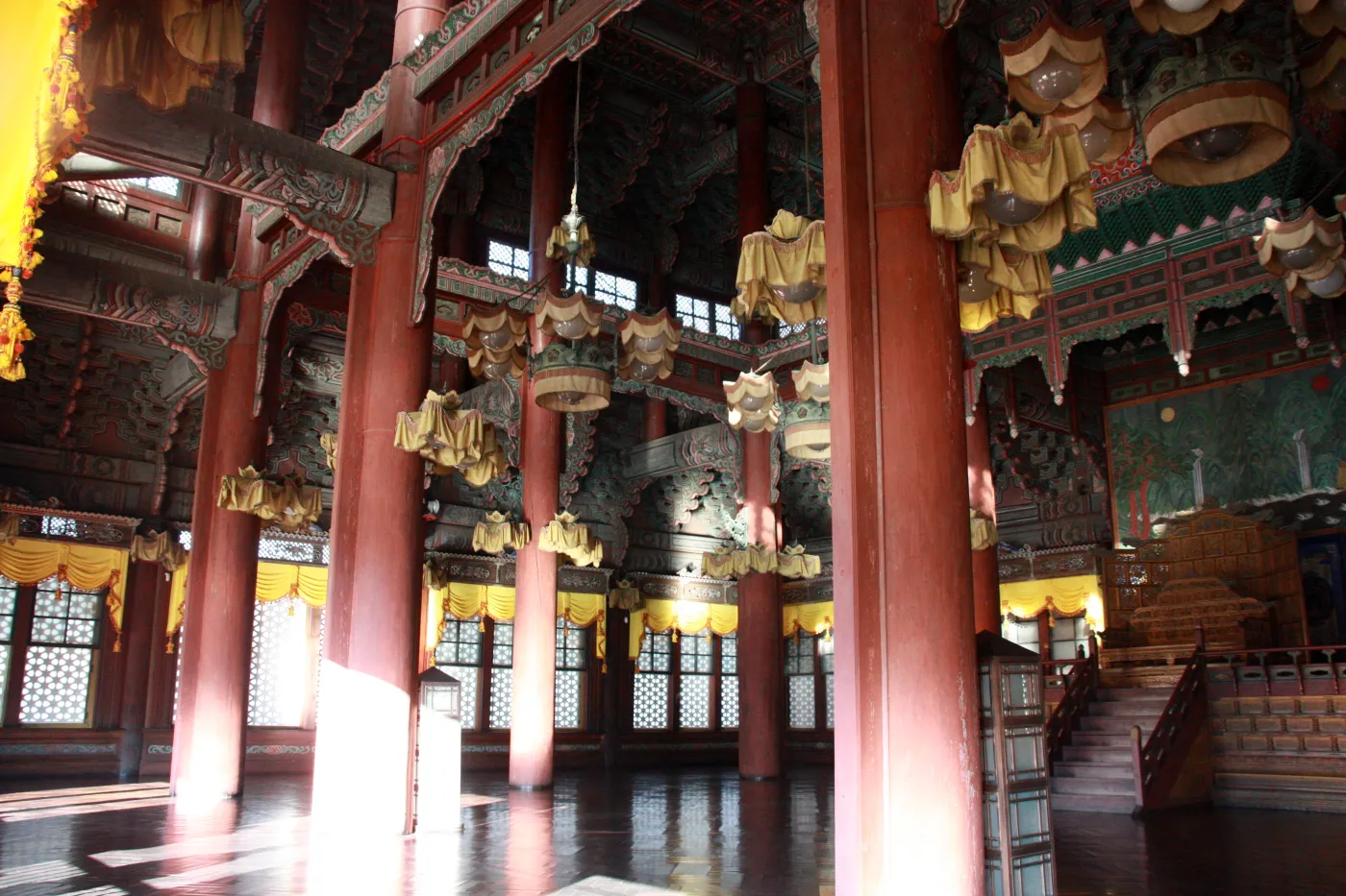 4377433-palac-changdeokgung-seul-korea.jpg