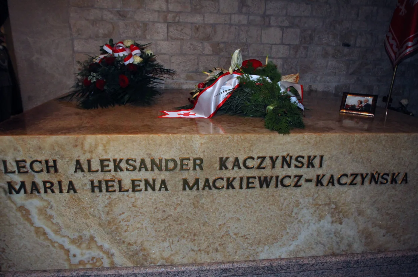 Pogrzeb prezydenta na Wawelu nielegalny? "Nie jesteśmy w czasach Krzyżaków"