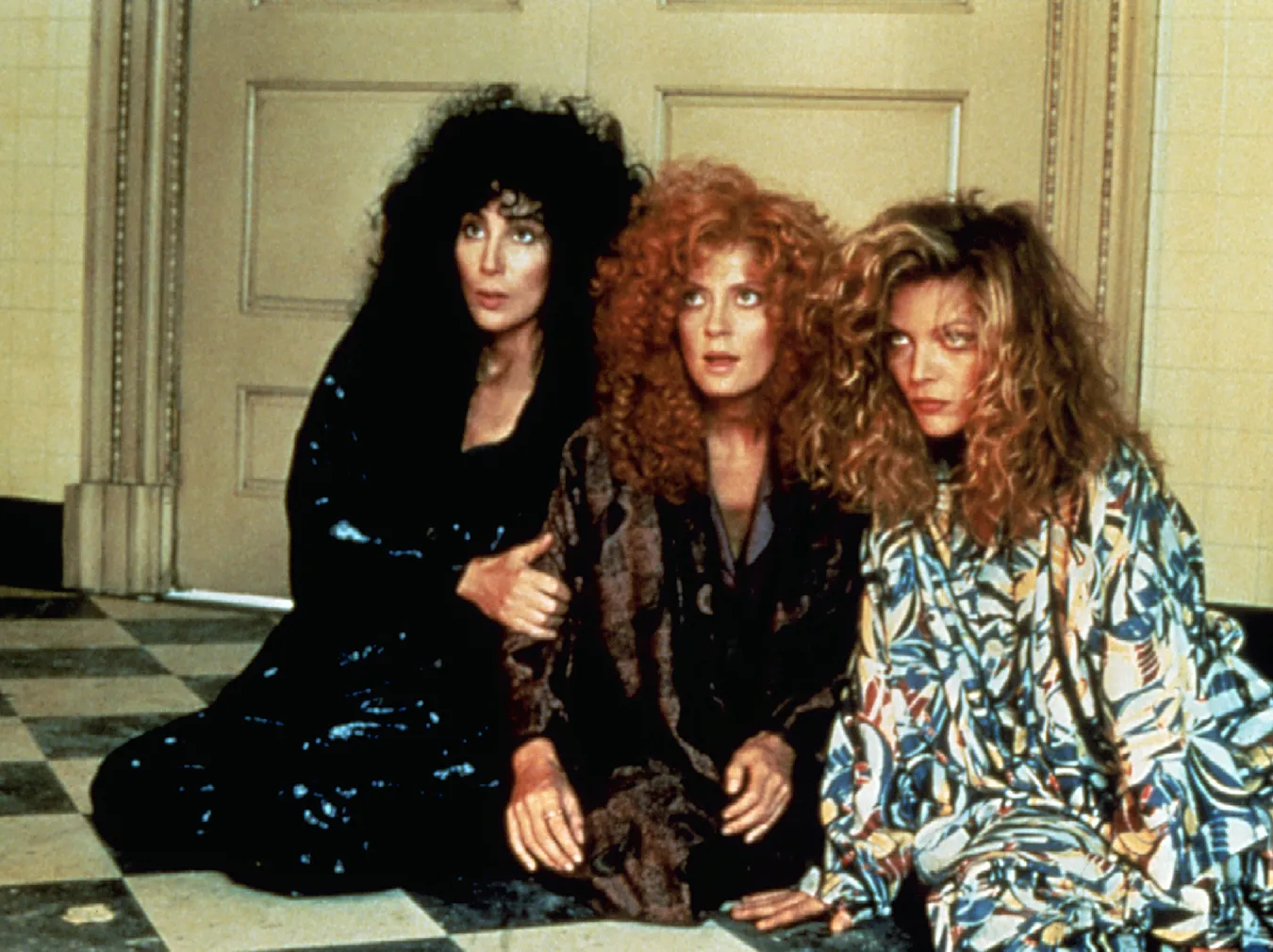 4910150-cher-michelle-pfeiffer-i-susan.jpg