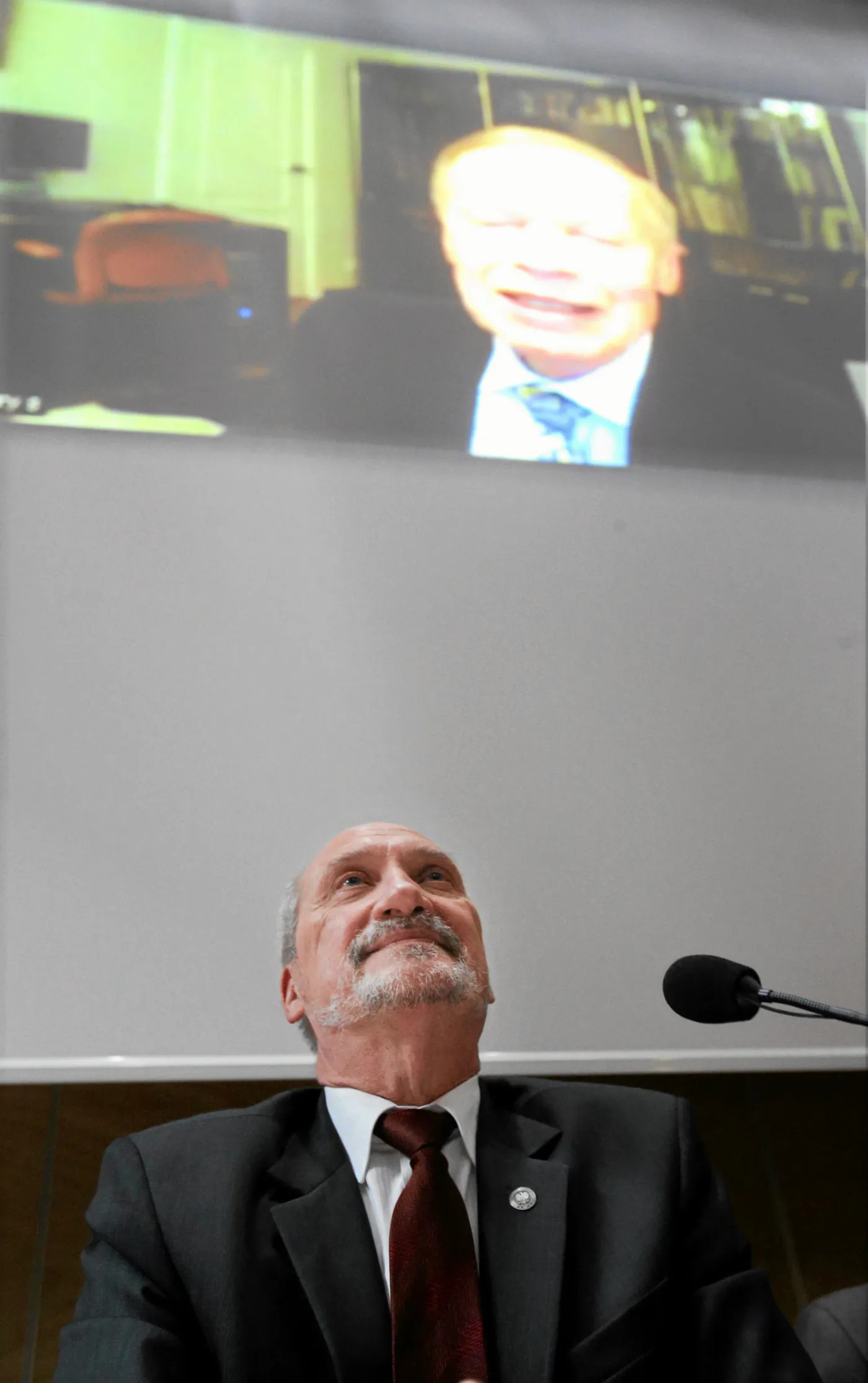 4962246-antoni-macierewicz-i-dr-grzegorz.jpg
