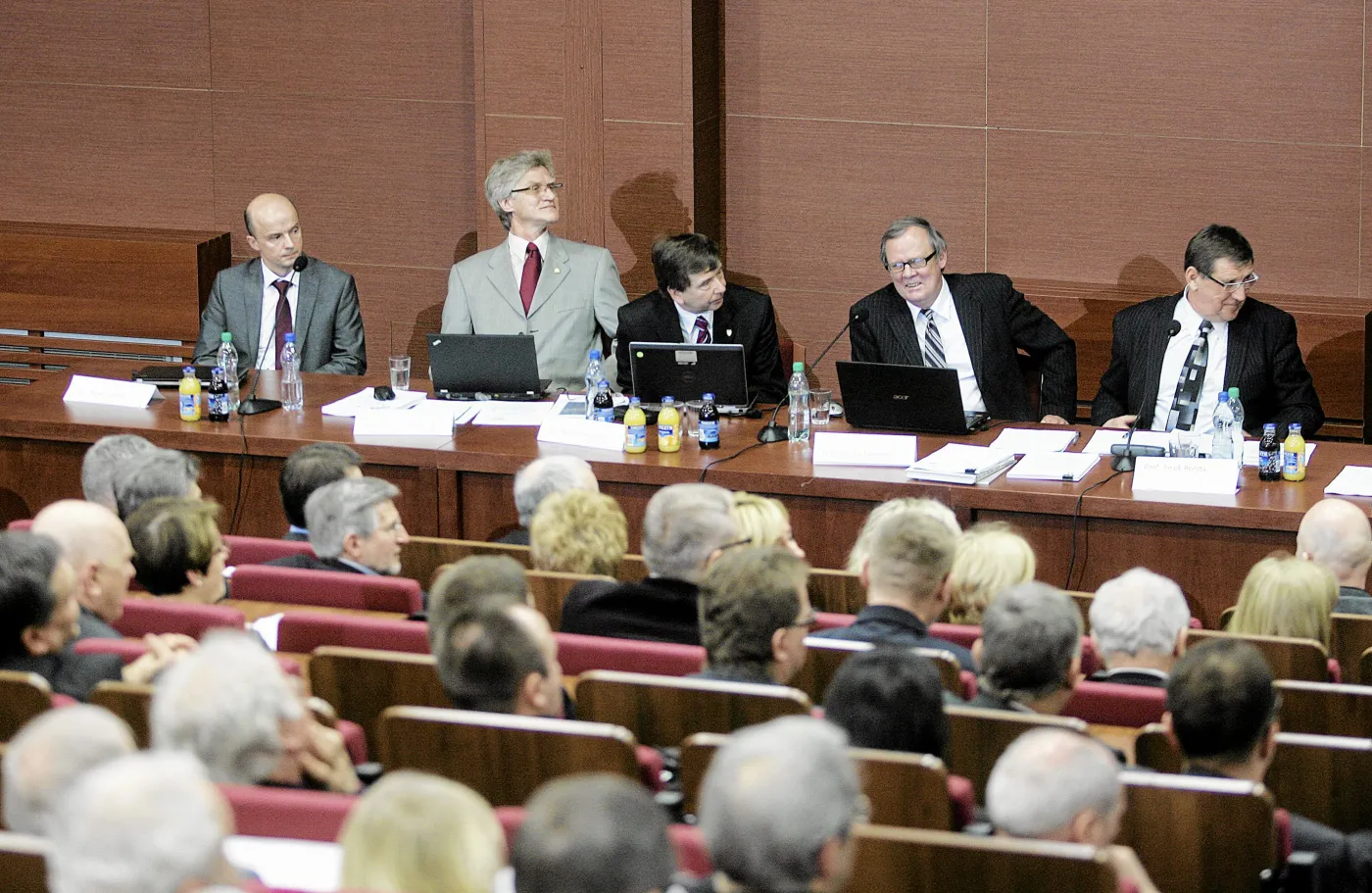 "Głupota liderów polskiej prawicy". List prof. Jacka Rońdy do "NIE"