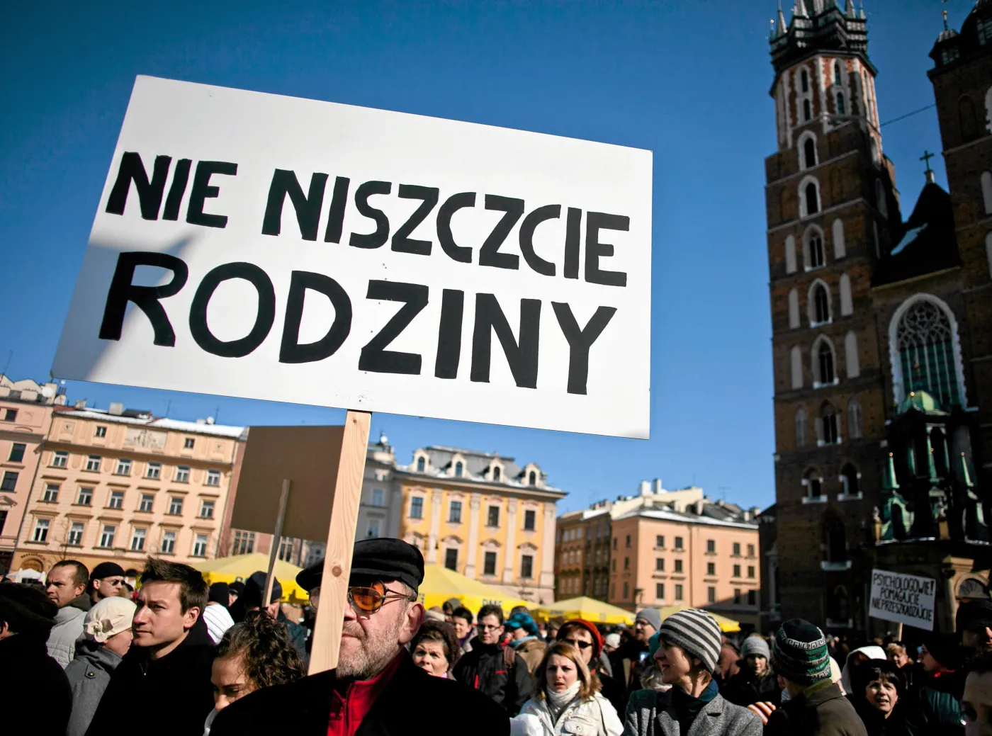Zorganizowany w Krakowie marsz w obronie jedności rodziny - wyraz solidarności z rodziną Bajkowskich