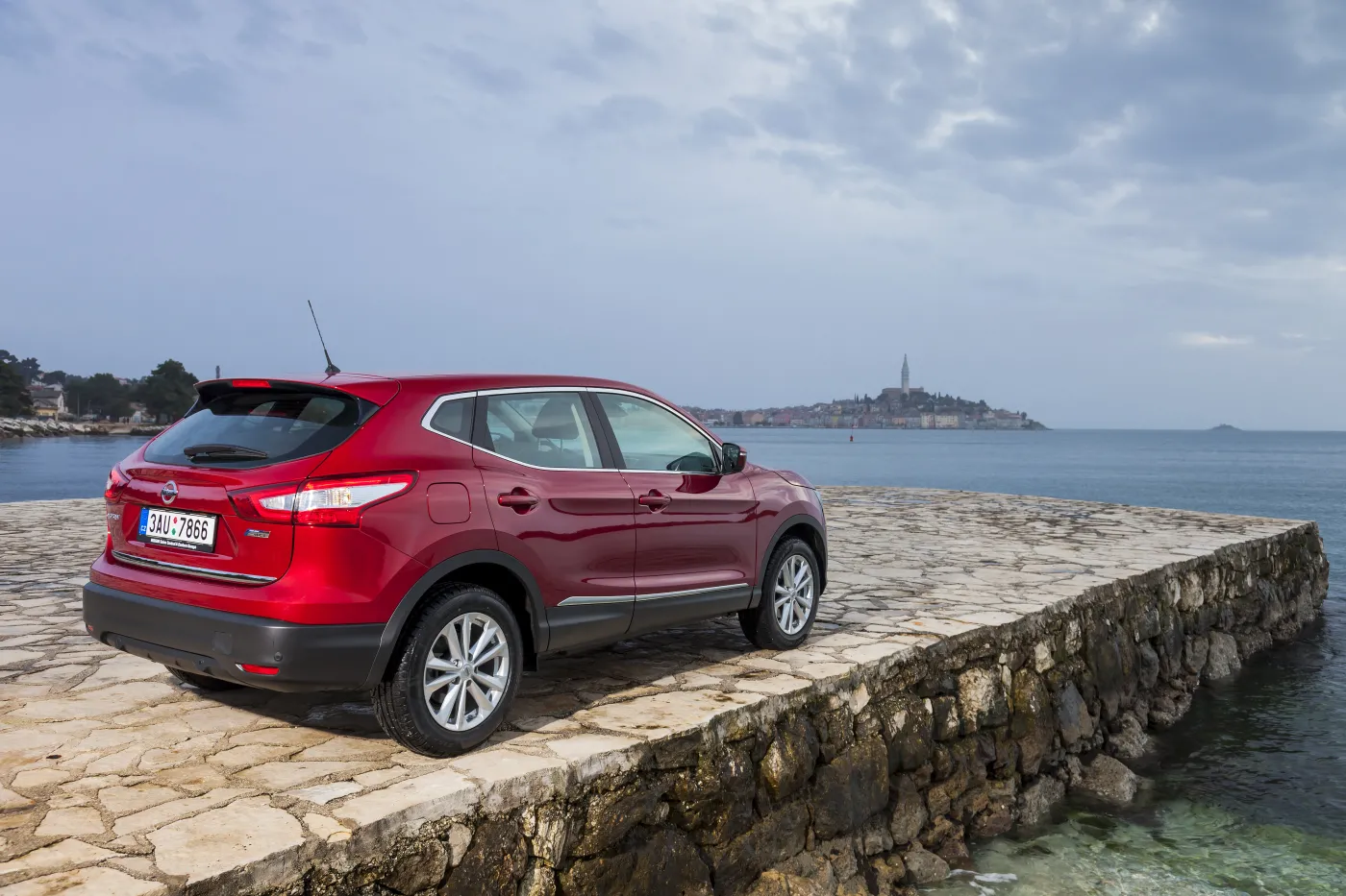5856809-nissan-qashqai-rovinj-croatia-41.jpg