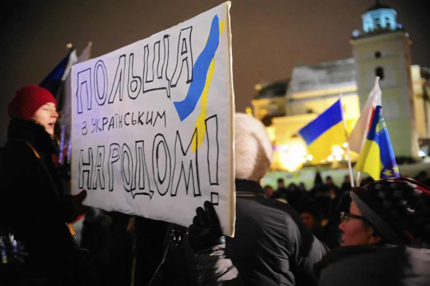 5862418-manifestacja-solidarni-z-ukraina.jpg