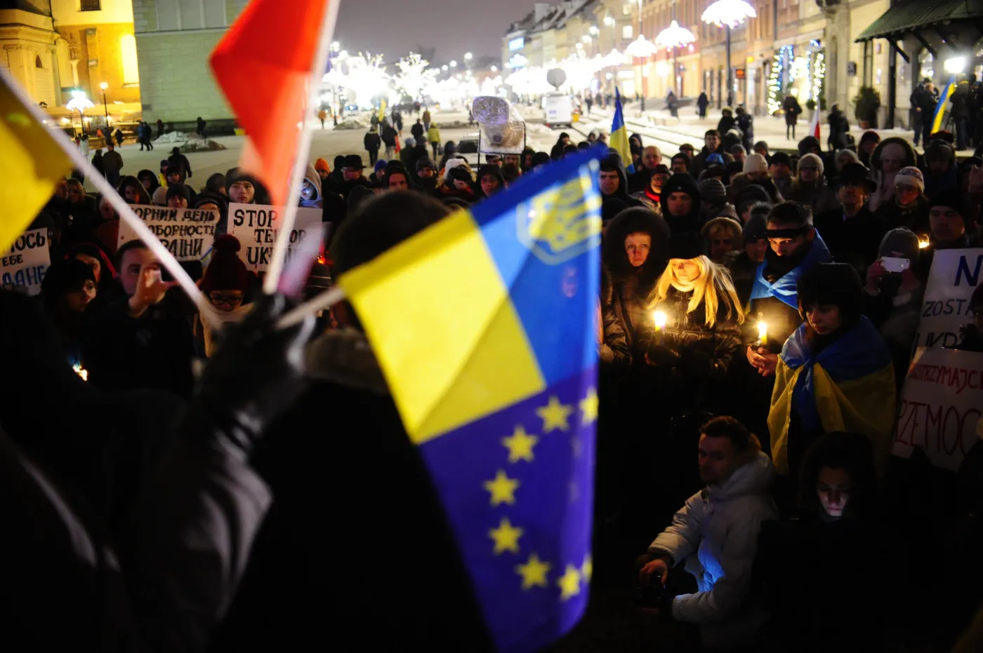 5862505-manifestacja-solidarni-z-ukraina.jpg