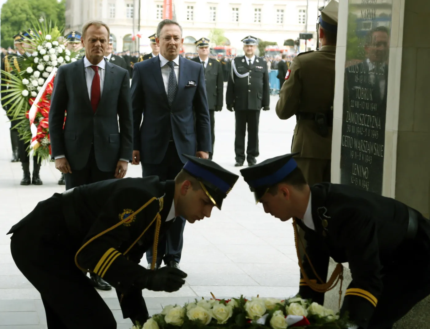 Premier Donald Tusk i szef MSW Bartłomiej Sienkiewicz