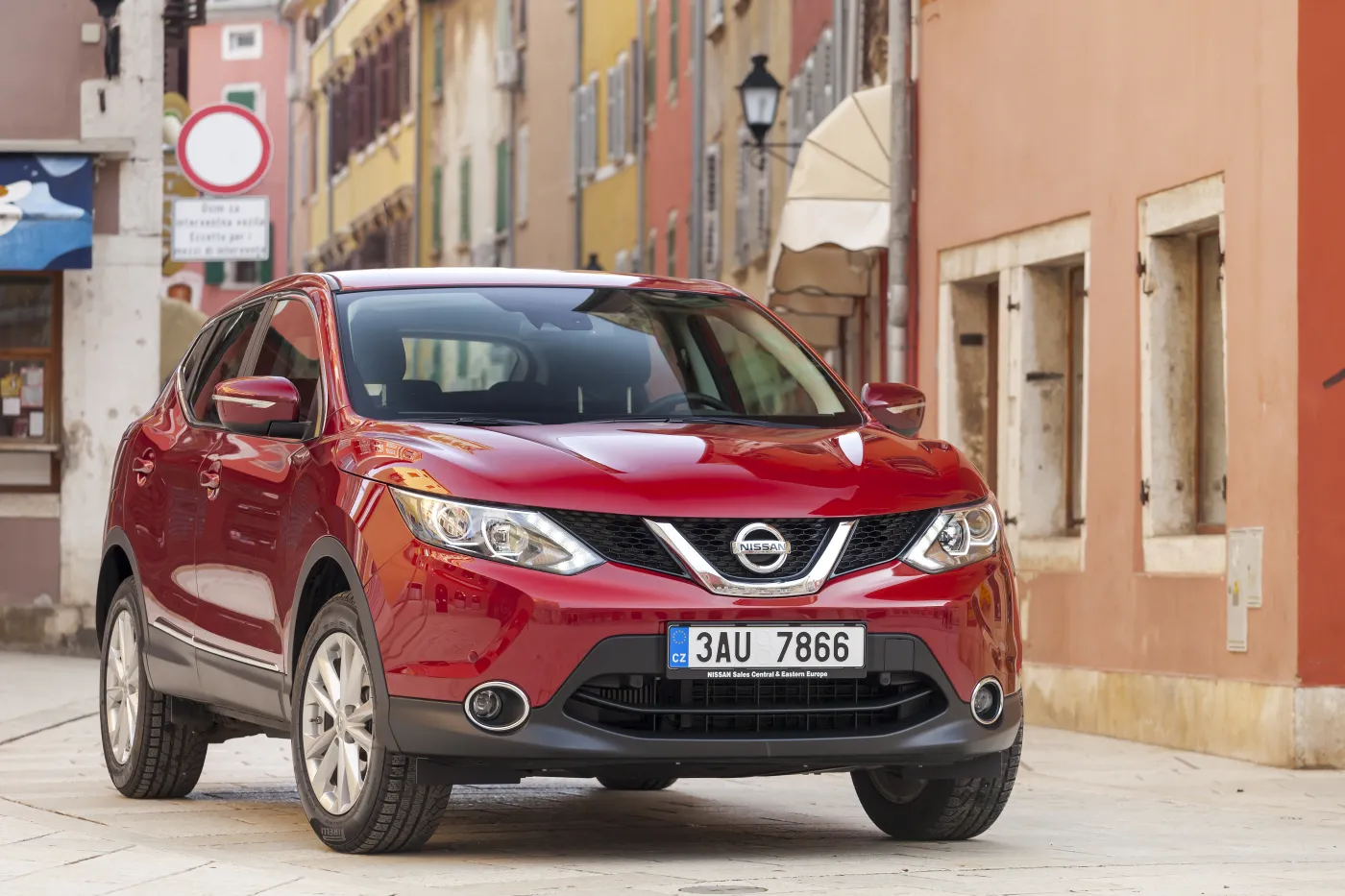 5856838-nissan-qashqai-rovinj-croatia-54.jpg
