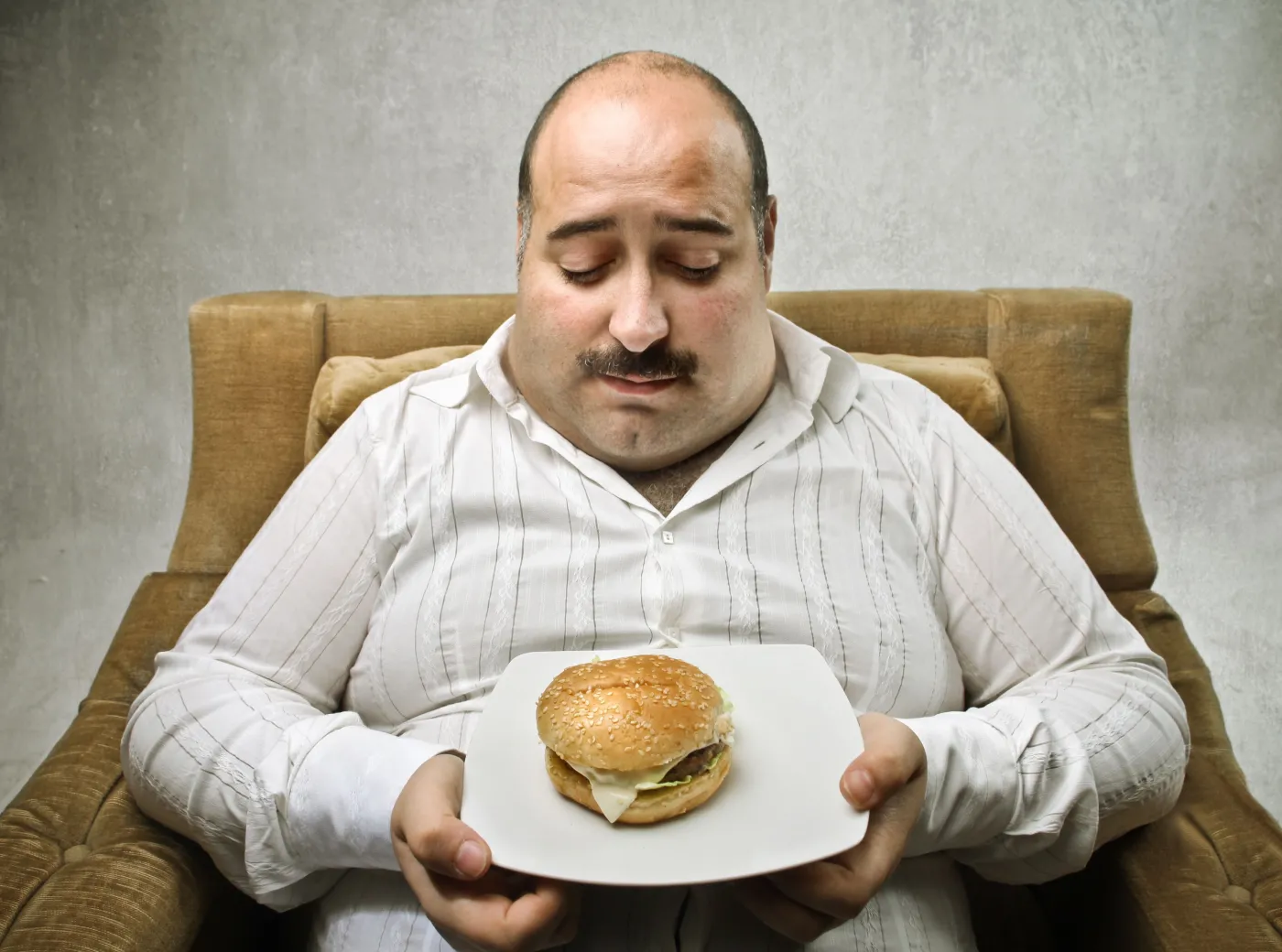 jedzenie dieta hamburger otyłość obżarstwo