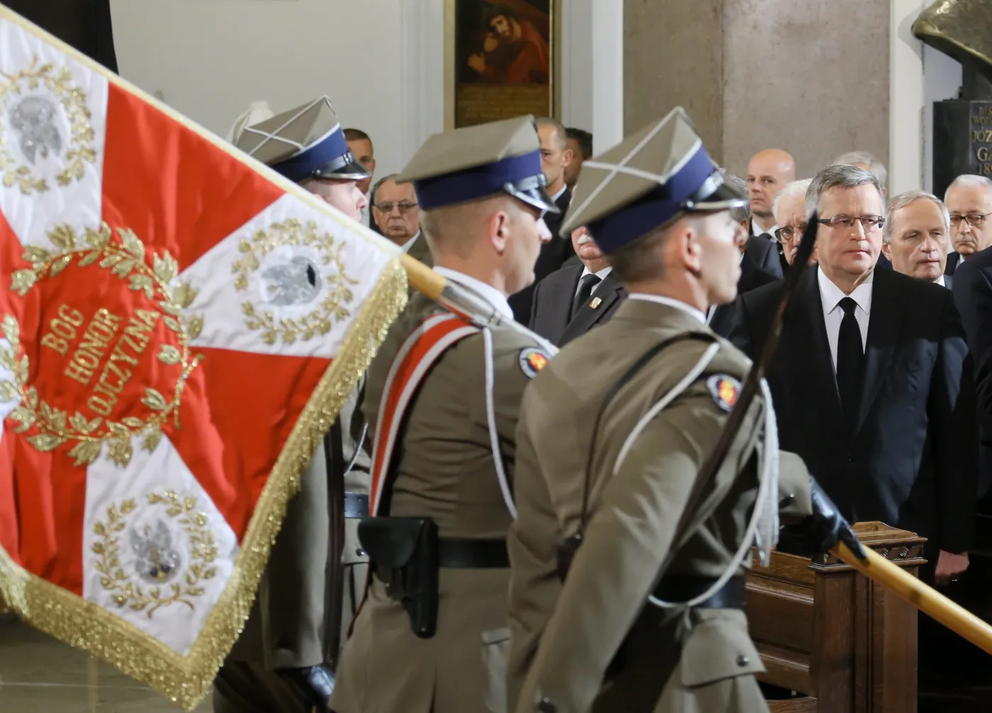 Komorowski na pogrzebie Jaruzelskiego: Okażmy szacunek zmarłemu prezydentowi