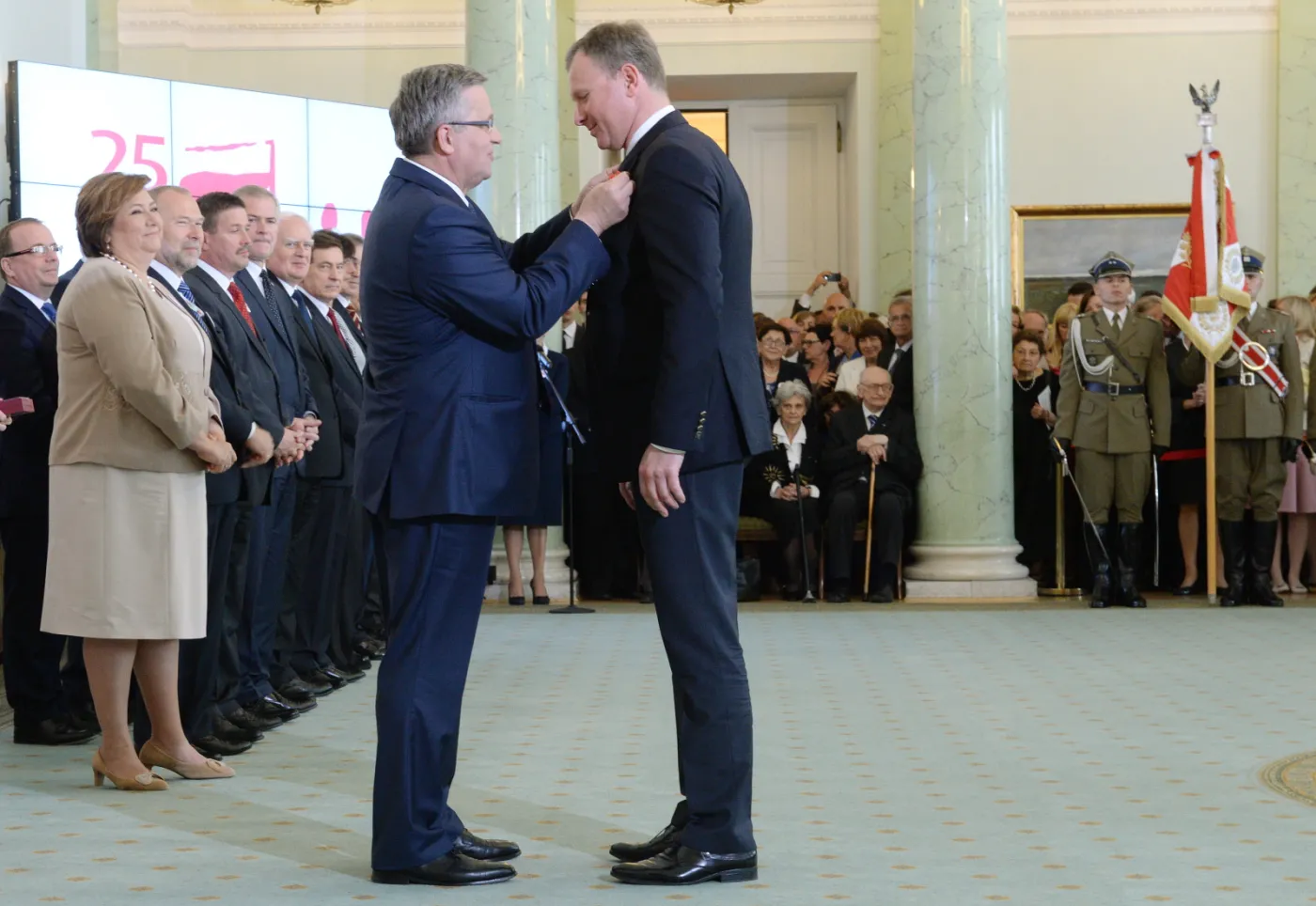 6388162-prezydent-bronislaw-komorowski.jpg