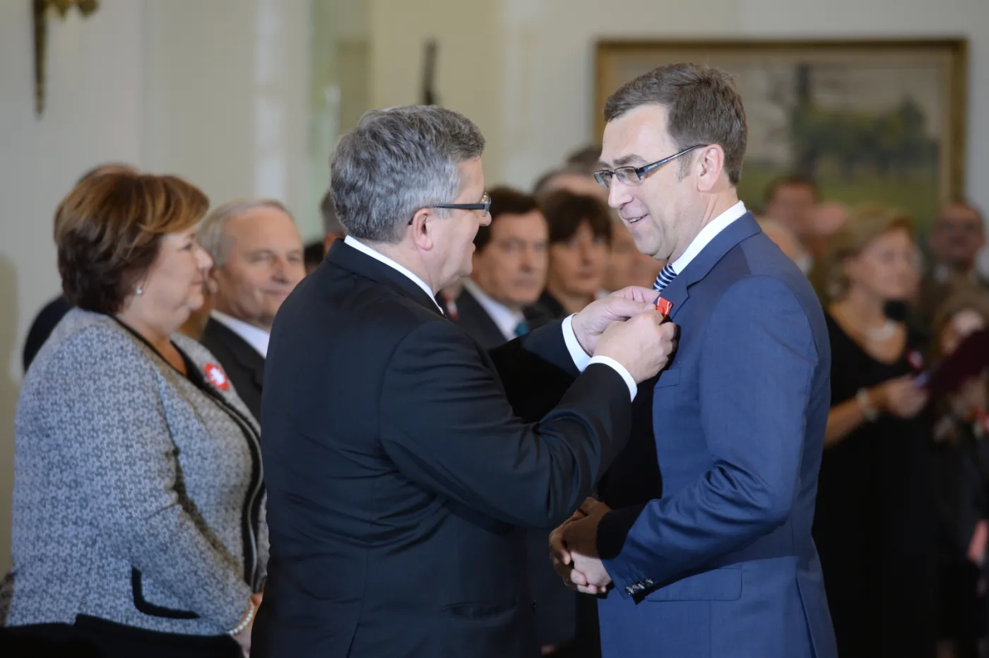 7047672-wreczenie-odznaczen-panstwowych.jpg