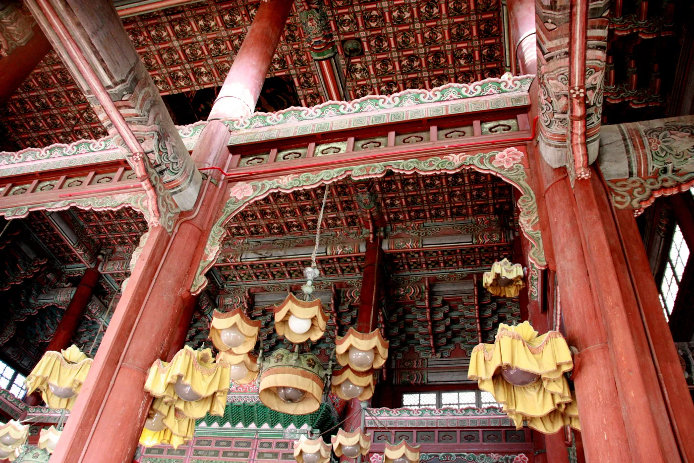 4377404-palac-changdeokgung-seul-korea.jpg