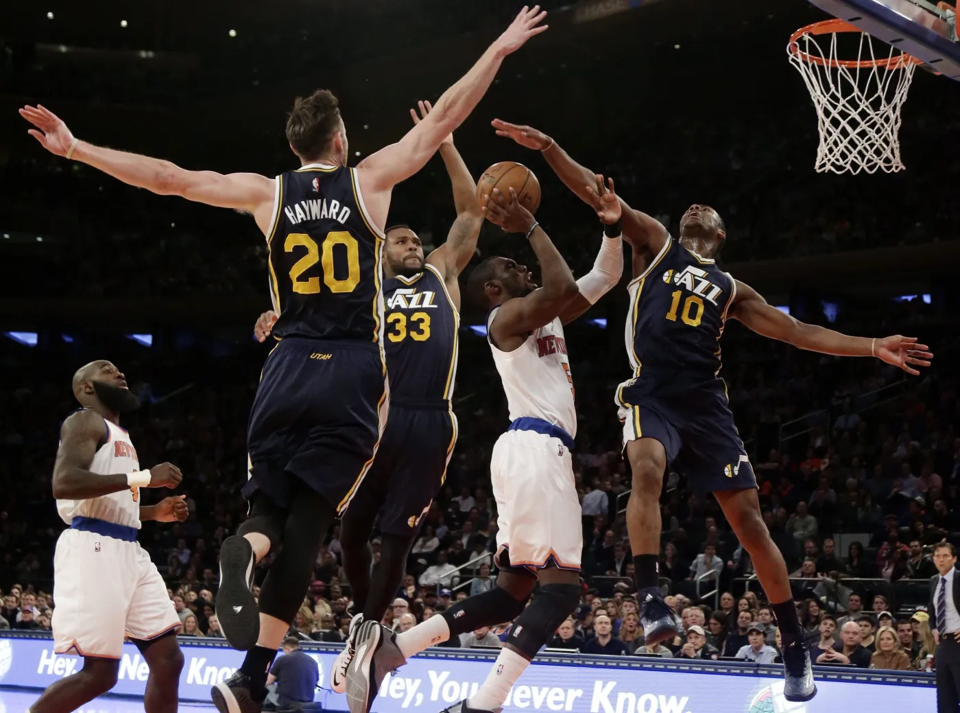 W akcji pod koszem Tim Hardaway, Jr.