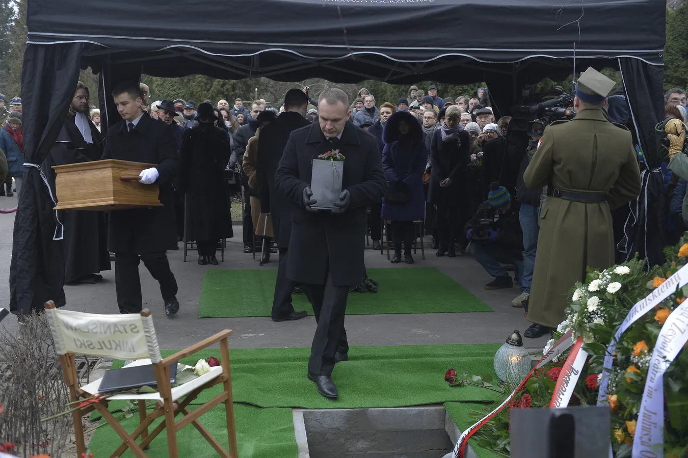 7159050-pogrzeb-stanislawa-mikulskiego.jpg