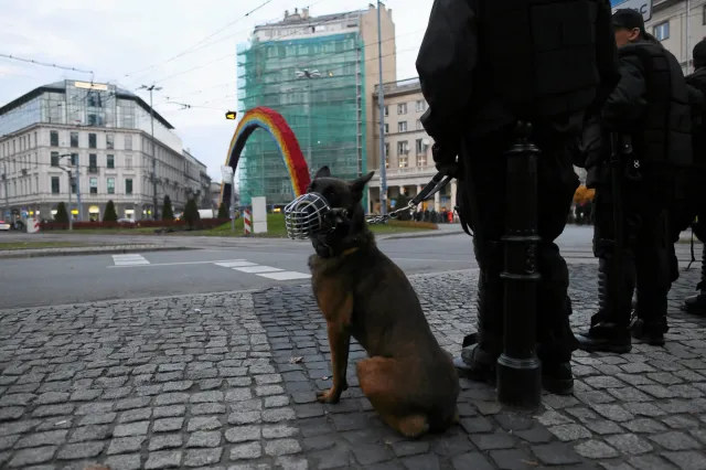 Tęcza na Placu Zbawiciela znów podpalona. Sprawca był pijany