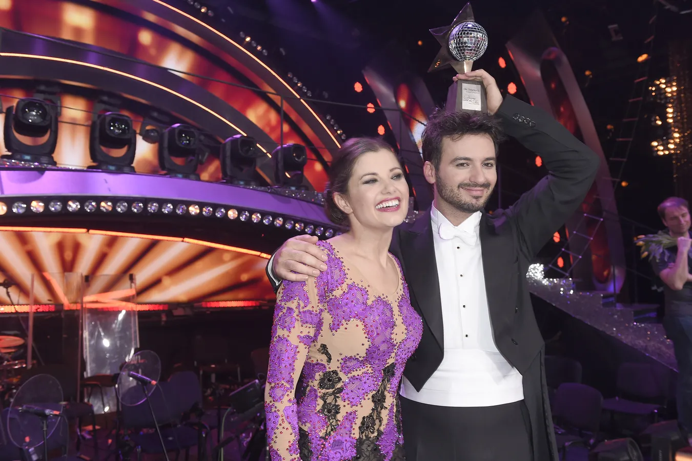 Zaskakujący finał "Tańca z gwiazdami". Radość Sienkiewicz i łzy Wyszkoni