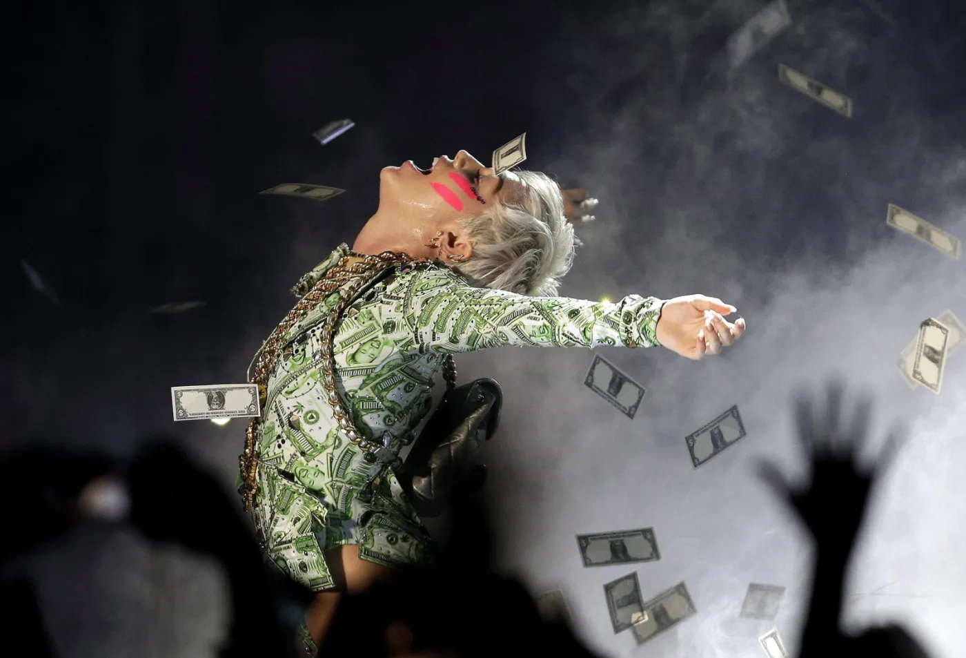 Miley Cyrus podczas koncertu w Wiedniu