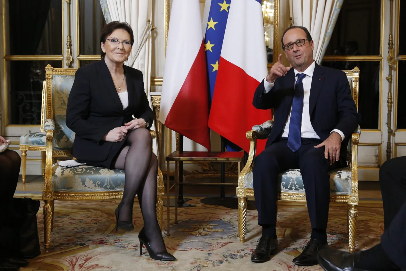 Kopacz jak Merkel? Ekspert od protokołu: Popełnia te same błędy w stylizacji