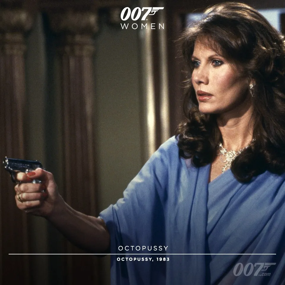 6938535-dziewczyny-bonda-octopussy-maud.jpg