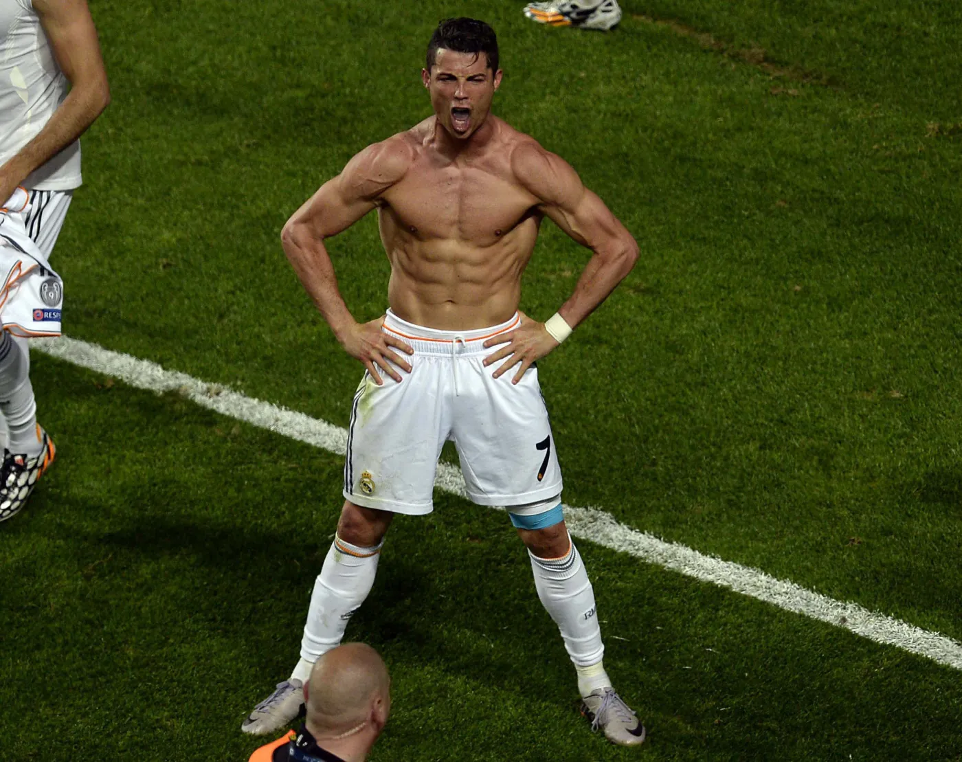 6953022-lewandowski-ma-nie-gorsze-cialo.jpg